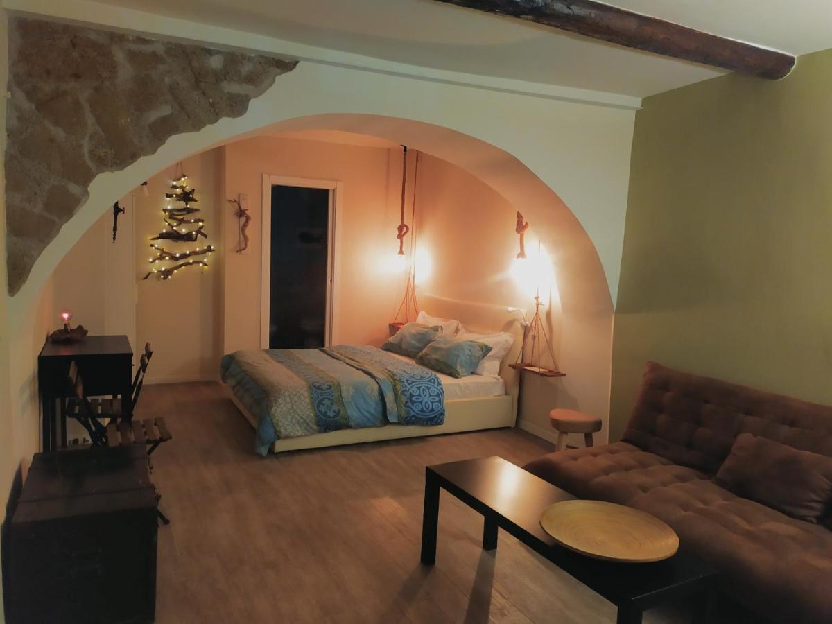 La 'Nziria Apartment เนเปิลส์ ภายนอก รูปภาพ