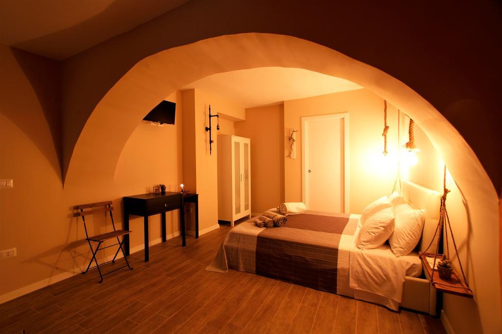 La 'Nziria Apartment เนเปิลส์ ภายนอก รูปภาพ